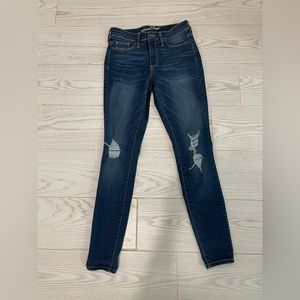 Universal Thread Skinny Jeans! Dark Wash - Size 6/28R